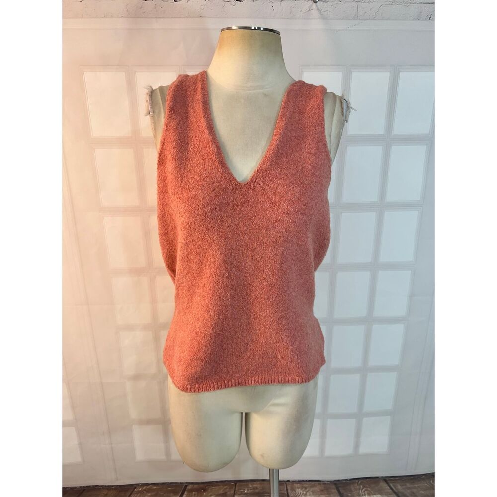 Women's Coral V-Neck Knit Tank Top